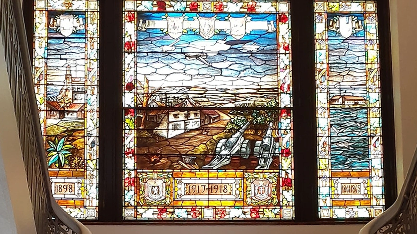Creatively! Glass & more — bg